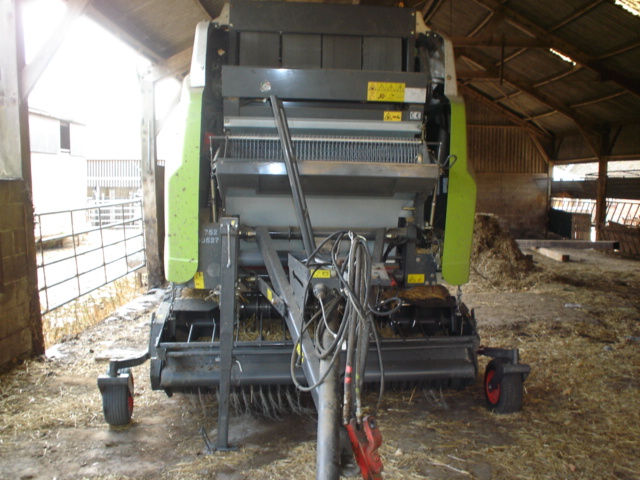 Claas 380 baler
